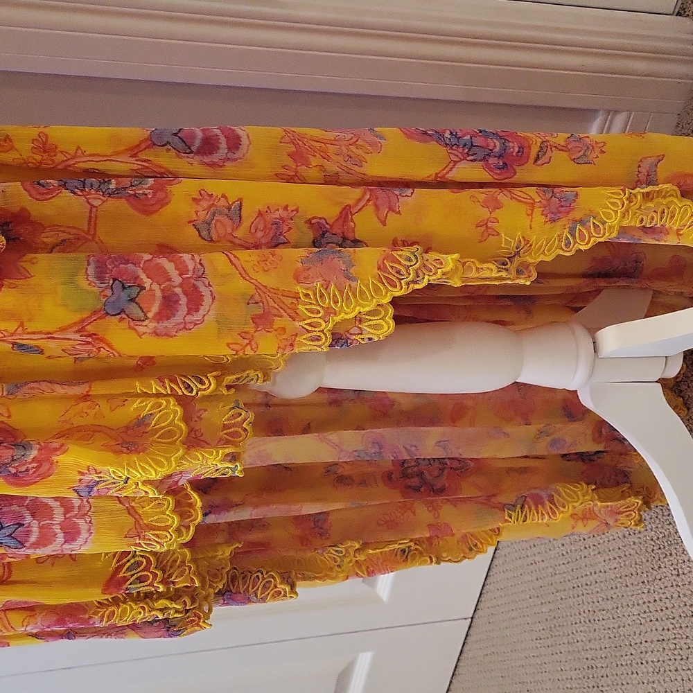 HEMANT & NANDITA Vibrant Yellow Floral 2 Peices Set - Picture 8 of 12
